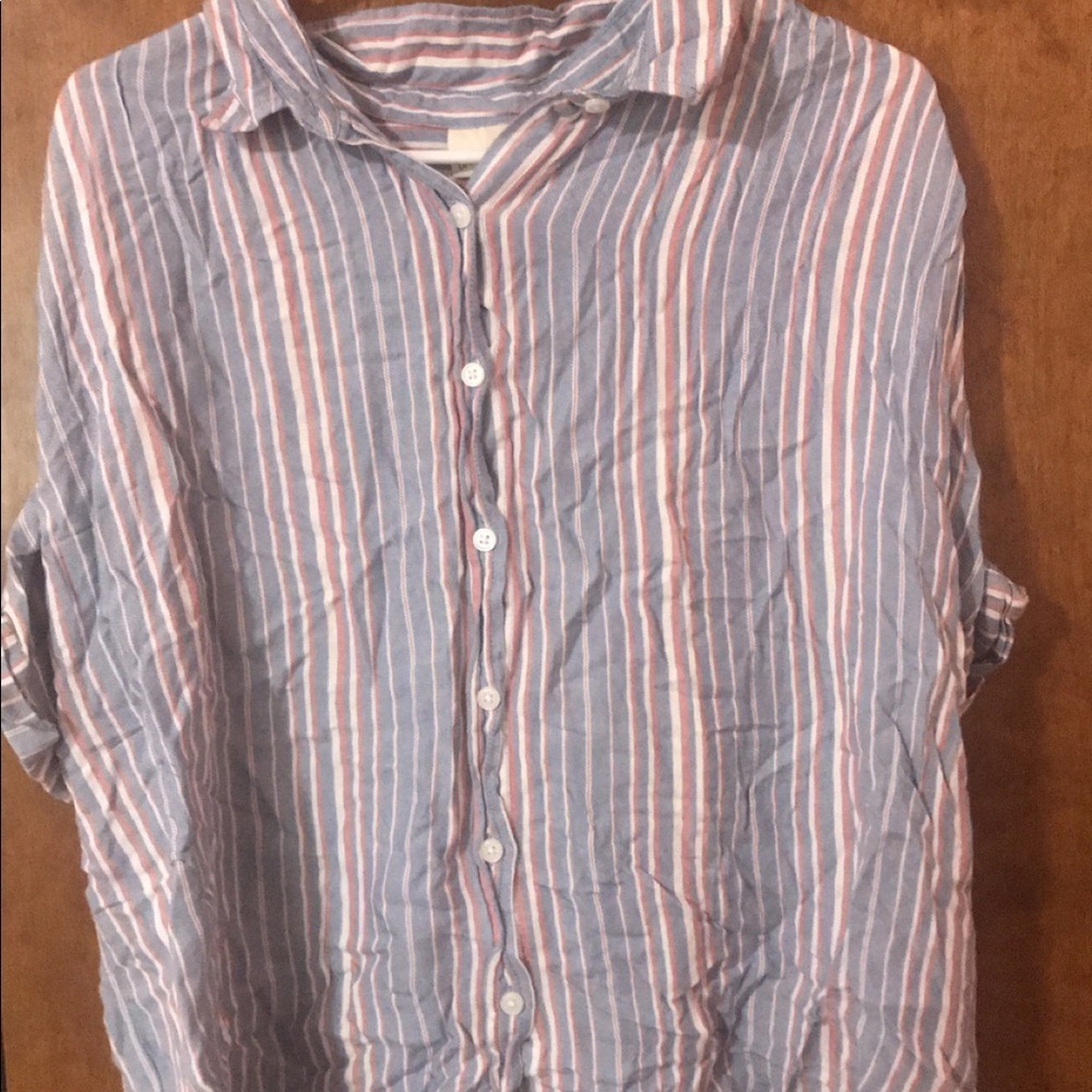 Stripped button up top